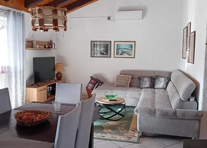 Batarelo Apartment Gornji Karin